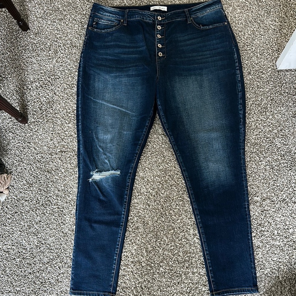 Great condition Kancan jeans. Size 22W